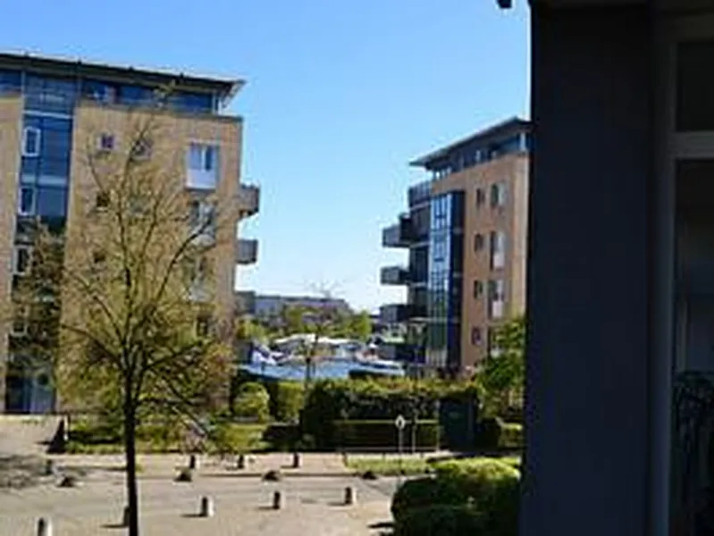 Vollständig möblierte 2-Zi-Wohnung in Köpenick ab 01. 08 frei — photo 1